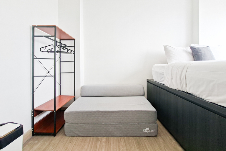Bedroom 4, Relaxing Peaceful Studio at Apartment Collins Boulevard By Travelio, Tangerang