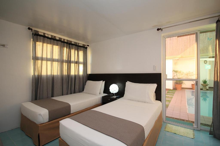 Bedroom 4, Bluewaves Westcliff Villa, Malay