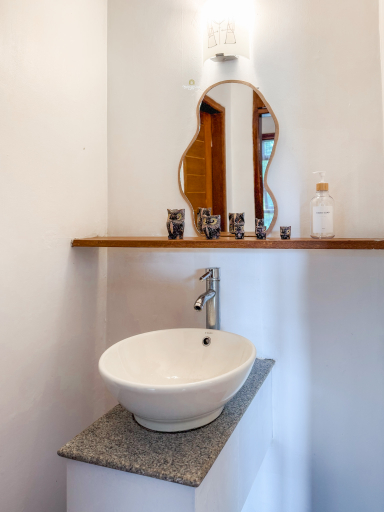 Bathroom 5, Rivera Villa by Nginapsini, Bogor
