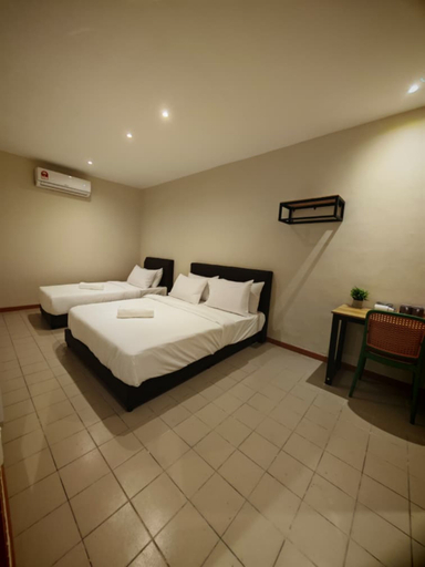 Bedroom 5, Swing & Pillows @ Grid 9 Hotel, Kuala Lumpur, Kuala Lumpur