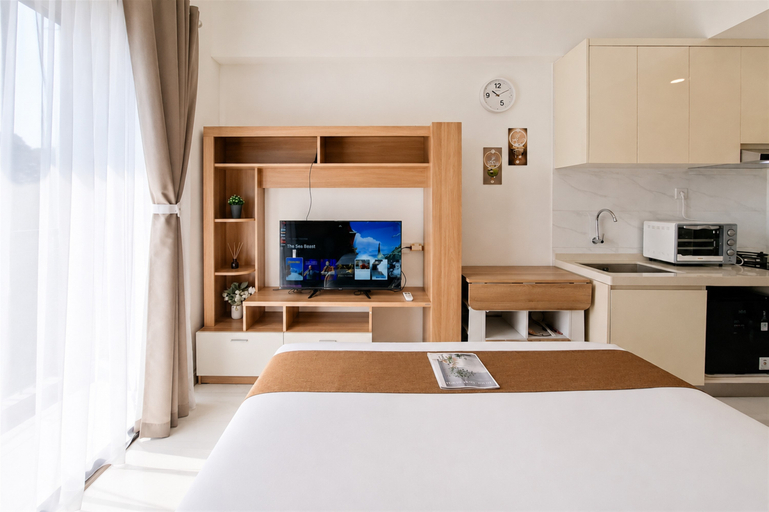 Bedroom 2, Calm and Classic Studio Room at Apartment Sky House BSD By Travelio, Tangerang Selatan