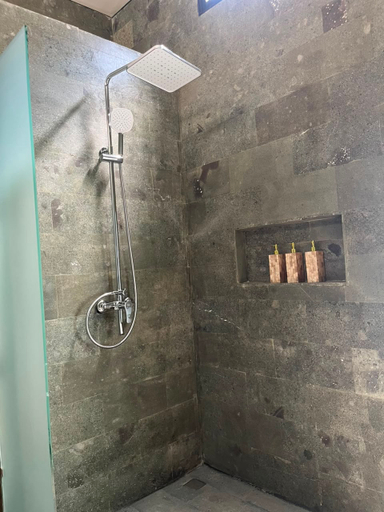 Bathroom 5, Telaga Inn Ubud, Gianyar