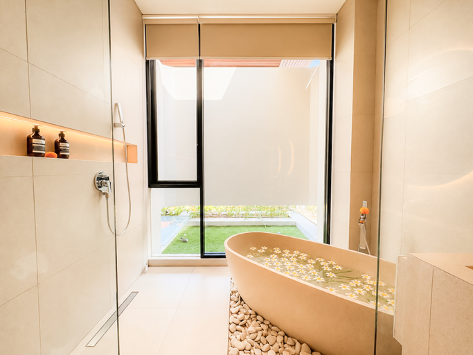 Bathroom 2, Alaya Villa Seminyak by Nagisa Bali, Badung