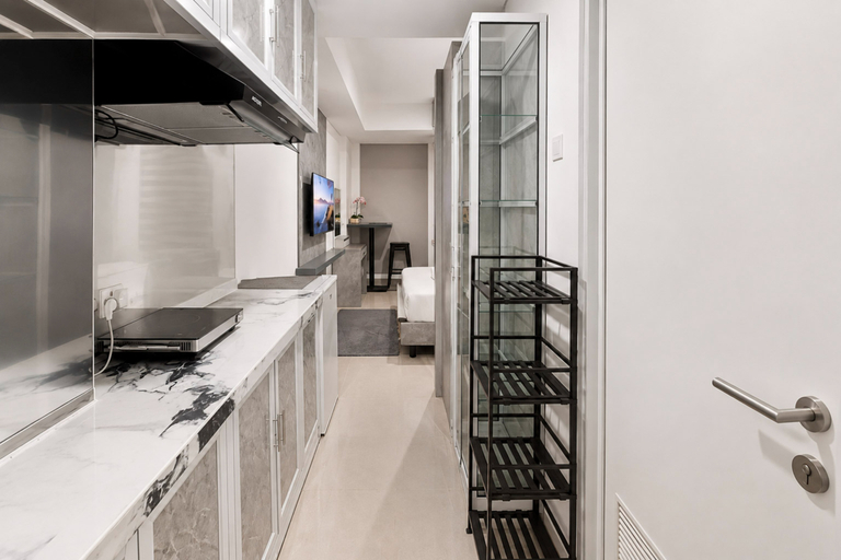 Others 4, Elegant Chic Studio at Apartment Tamansari Skylounge Makassar By Travelio, Makassar