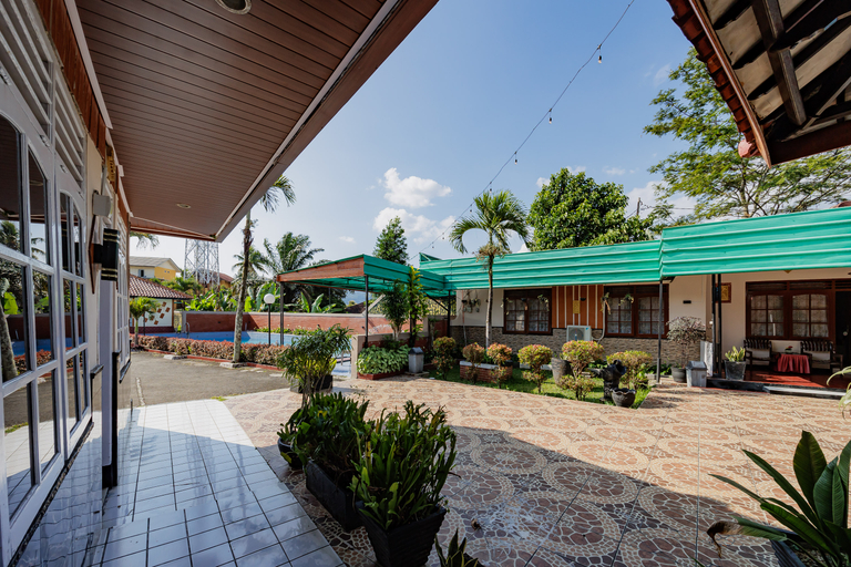 Others 3, RedDoorz Plus @ Hotel Griya Sakinah Cisarua Puncak, Bogor