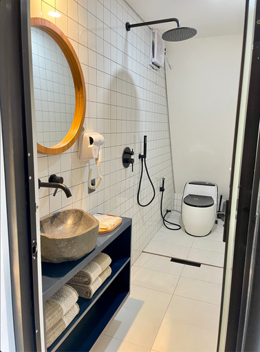 Bathroom, Decabin Family Villa, Kuningan