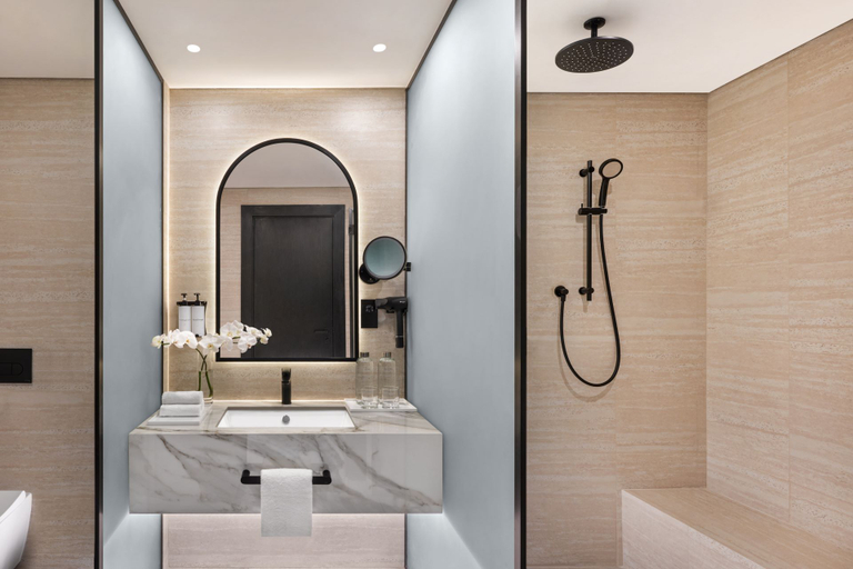 Bathroom 5, Oaks Ibn Battuta Gate Dubai, Dubai