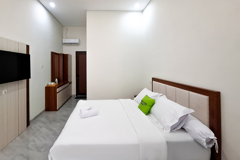 Bedroom 5, Urbanview Mamio House Syariah near Exit Tol Klodran Solo, Solo