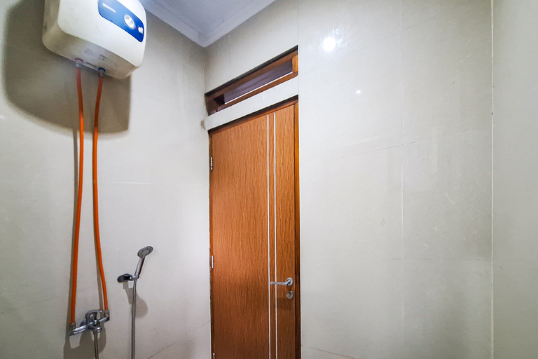 Bathroom 3, Urbanview Villa Omah Obah Dago Bandung, Bandung