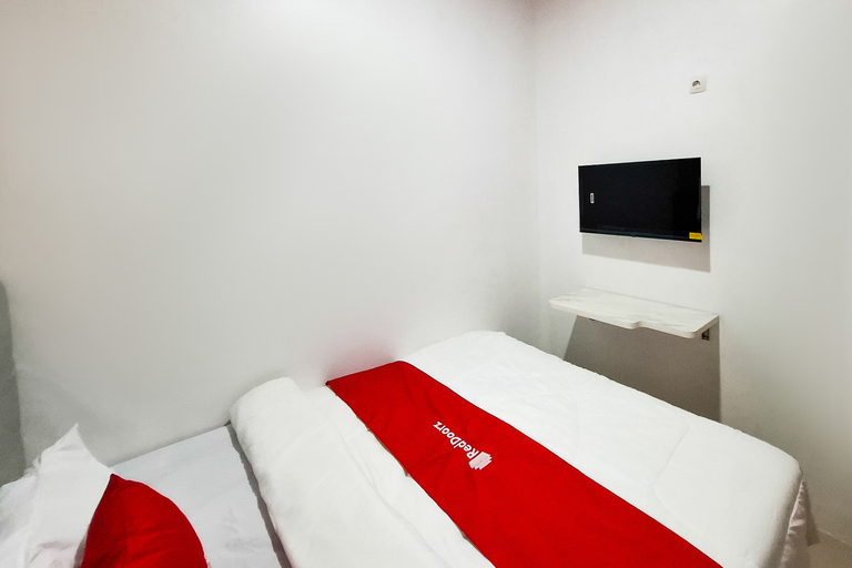 Others 5, RedDoorz Syariah near UNIMUS 3 Semarang, Semarang