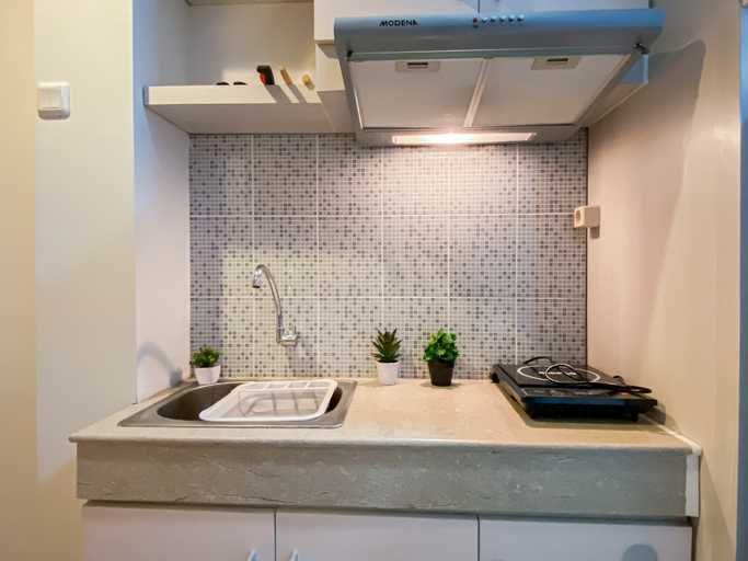 Others 2, Comfort and Strategic Studio at Apartment Evenciio Margonda By Travelio, Depok