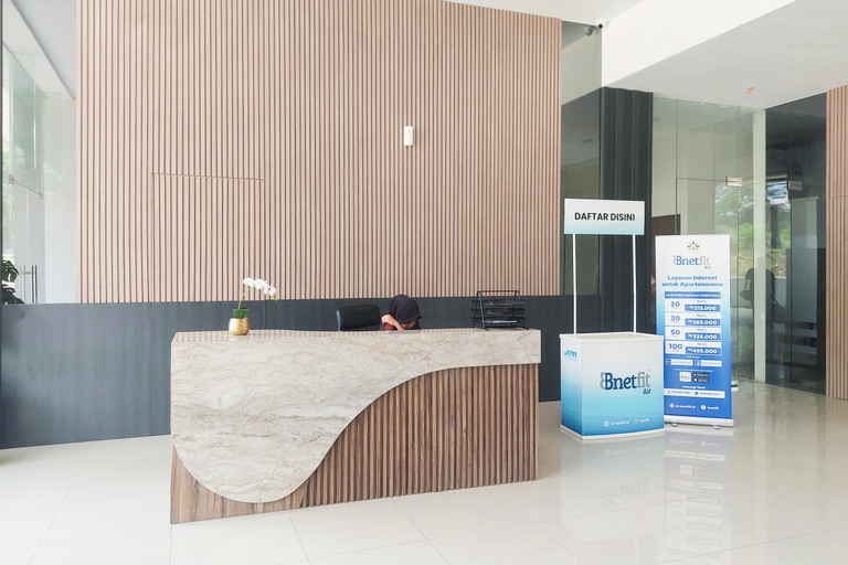 Lobby 3, Chic and Bright Studio at Apartment Sudimara Forestwalk By Travelio, Tangerang Selatan