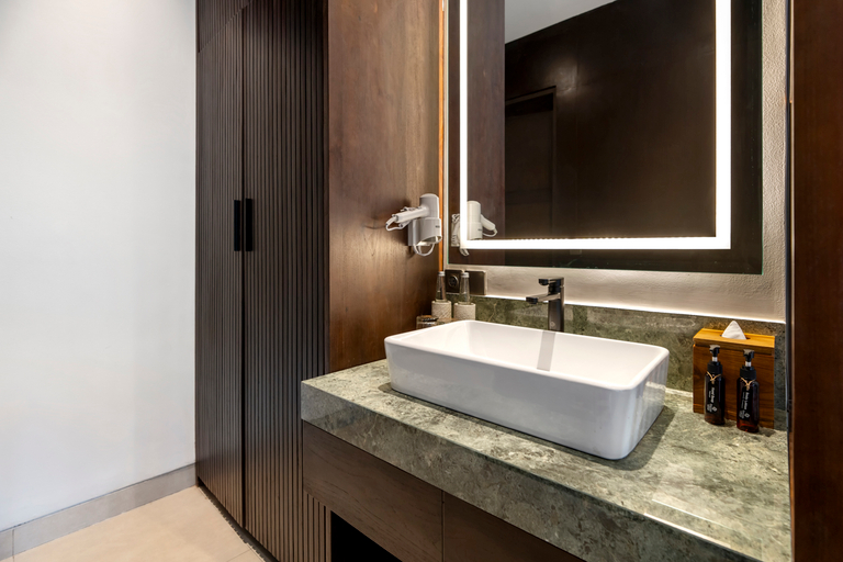 Bathroom 5, Emana Lumina, Gianyar