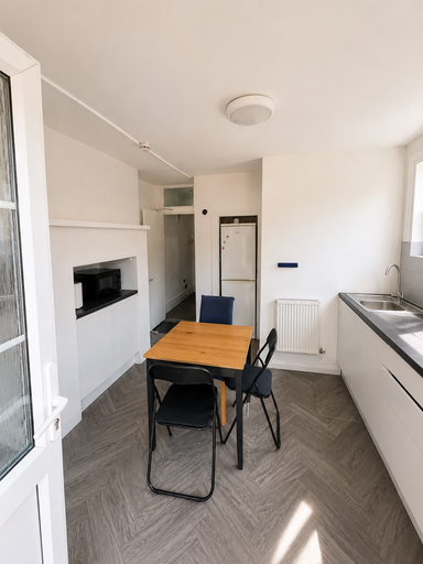 Others 4, Modern 2-Bedroom Flat near Crystal Palace, London