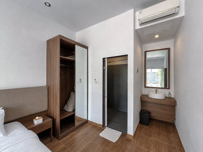 Bathroom 5, Casa Due Canggu, Badung