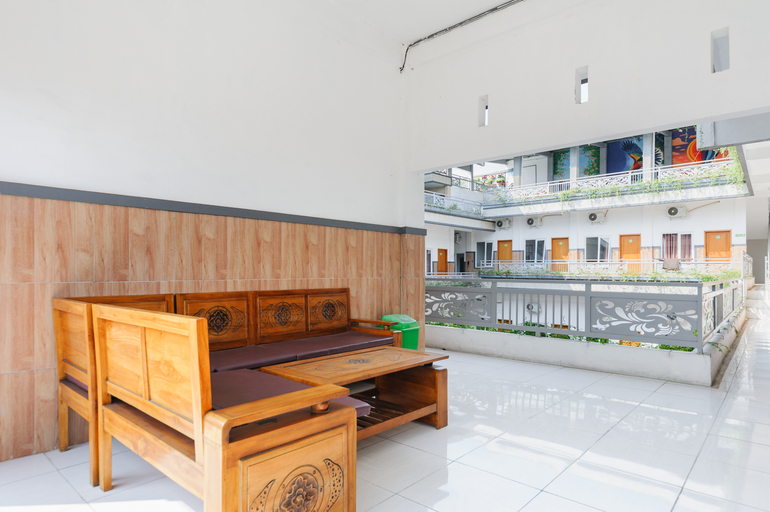 Food & Drinks 4, Urbanview Hotel Sky Batu Malang by RedDoorz, Malang