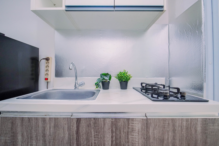 Others 4, Refined and Airy 1BR at Apartment Vittoria Residence By Travelio, West Jakarta