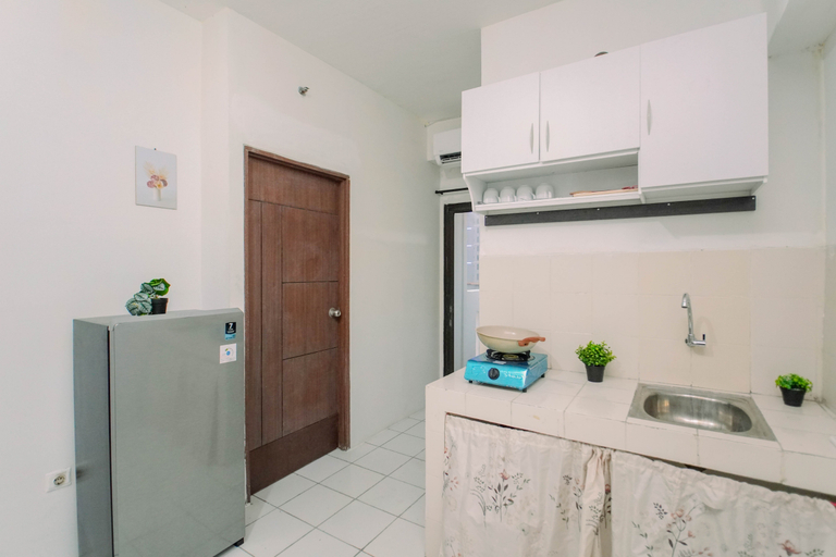 Bathroom 3, Good and Homey 2BR at Apartment Kemang View By Travelio, Bekasi