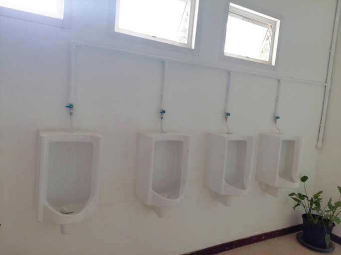 Bathroom 5, The Beachfront Hostel, Ko Samui