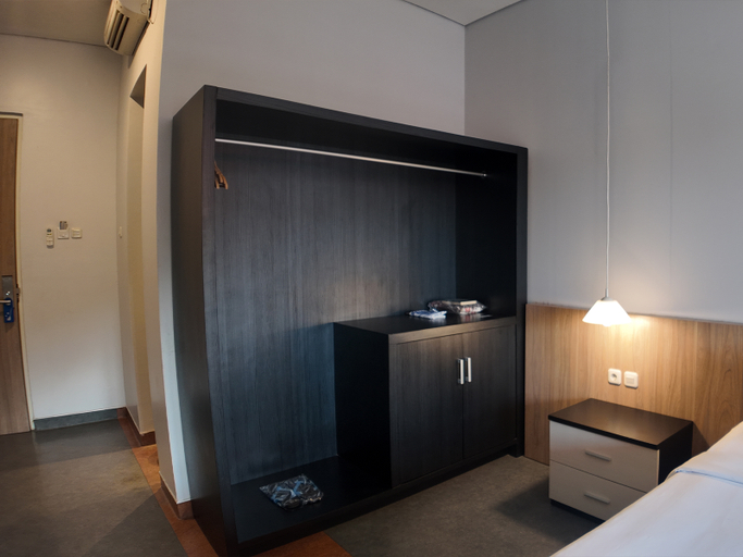Bedroom 3, Kapal Garden Hotel, Malang