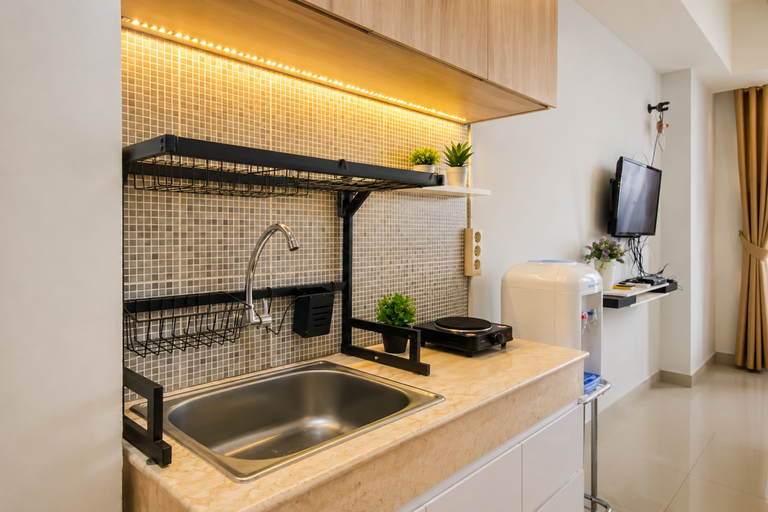 Others 2, Sophisticated Studio at Apartment Evenciio Margonda By Travelio, Depok