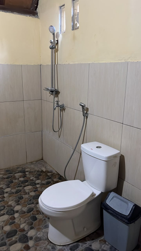 Bathroom 5, Kuta Lombok Homestay, Lombok