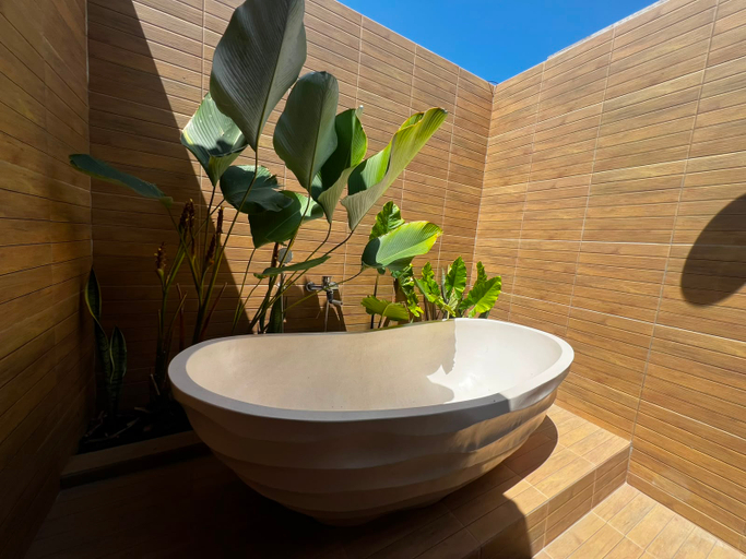 Bathroom 5, Miyasabiasa Hills Nusa Penida, Klungkung