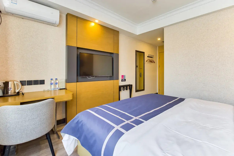 Bedroom 2, Lan'ou Shangpin Hotel, Big Guitar Square, Ji'an, Tonghua, Tonghua