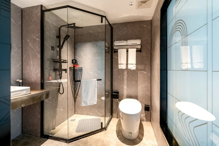 Bathroom, Sanqou Hotel (Shanghai Pujiang Sanlu Highway Metro Station), Shanghai