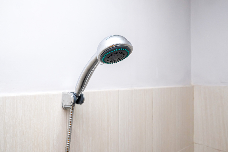 Bathroom 4, Urbanview Griya Jogokaryan by RedDoorz, Yogyakarta