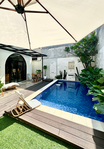 Swimming Pool 2, Casa Admiral, Depok