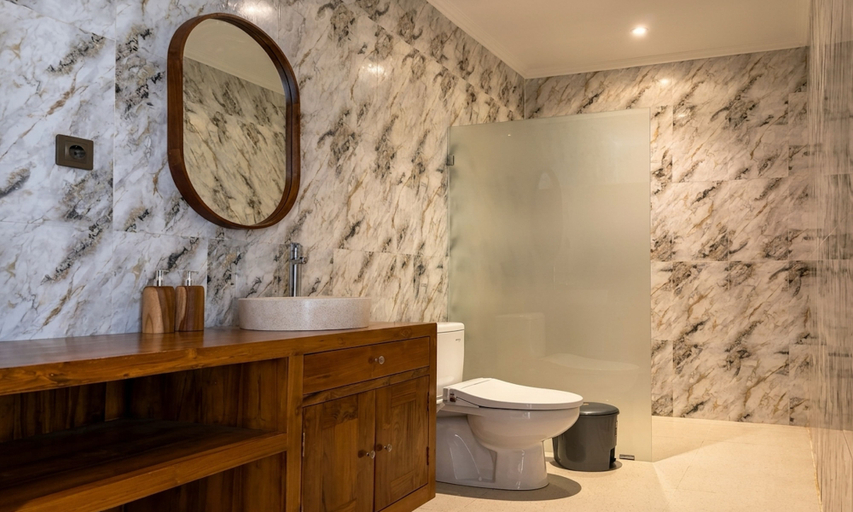 Bathroom 5, Umah Delod Ubud, Gianyar