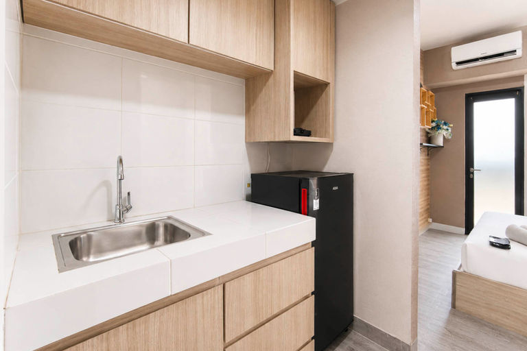 Others 2, Calm and Comfortable Studio Room at Apartment The Alton By Travelio, Semarang