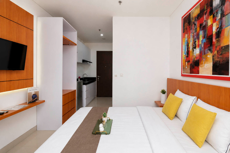 Bedroom 5, Modern and Homey Studio at Apartment Ciputra World 2 By Travelio, Jakarta Selatan