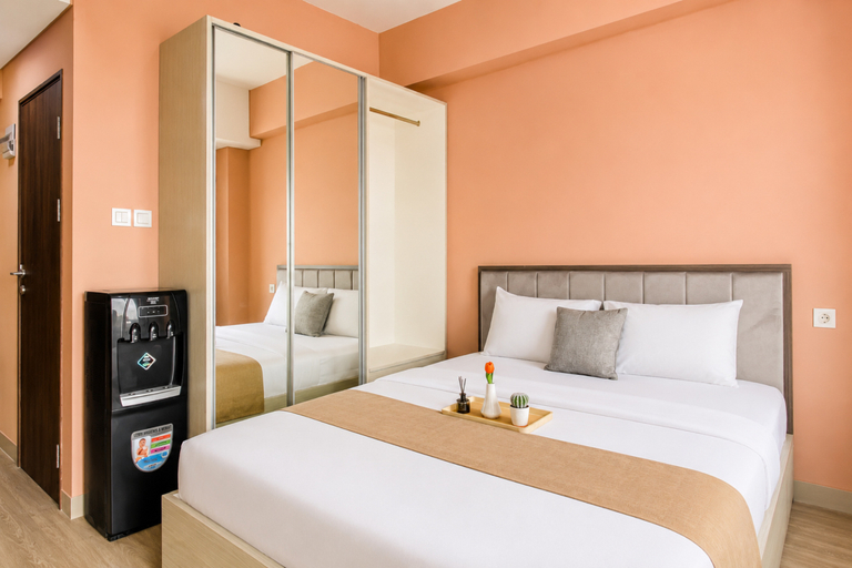 Bedroom 5, Best Comfy Studio with Kitchen at Apartment Royal Sentul Park By Travelio, Bogor
