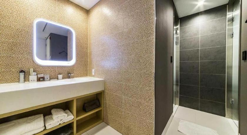 Bathroom 5, Circle Hotel Seoul, Mapo