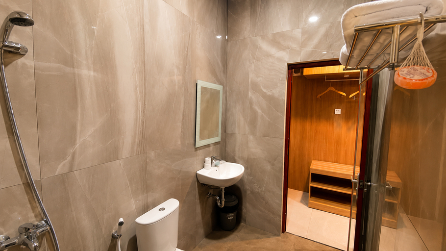 Bathroom 4, NUSANTARA INN, North Penajam Paser