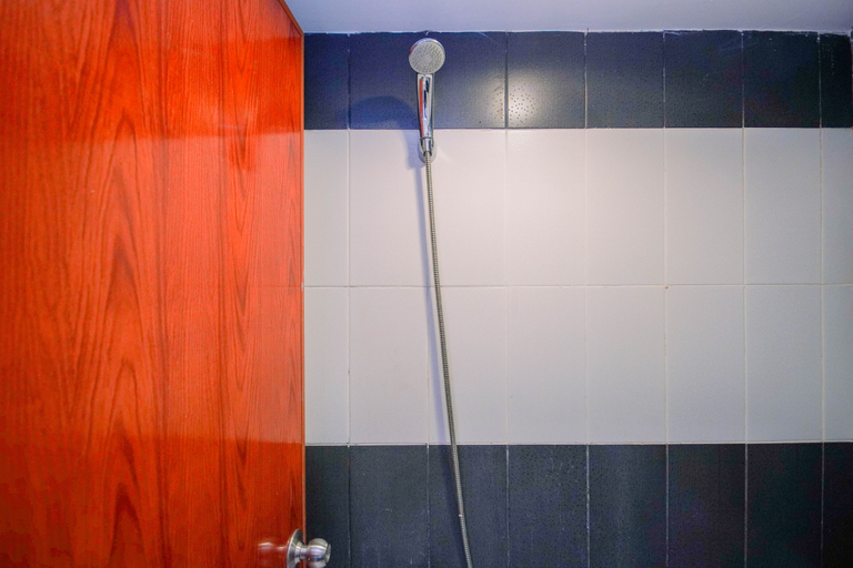 Bathroom 3, Great Choice Studio at Apartment Cinere Bellevue Suites By Travelio, Depok