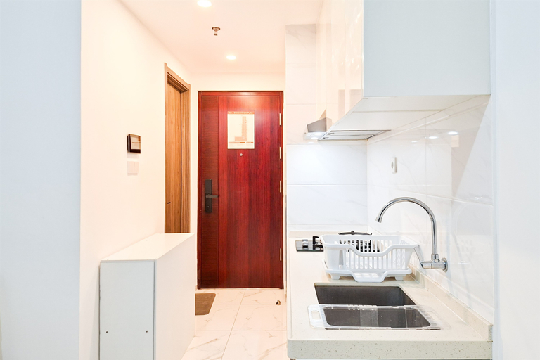 Others 3, Bright and Warm Studio Room at Apartment Sky House BSD By Travelio, Tangerang Selatan