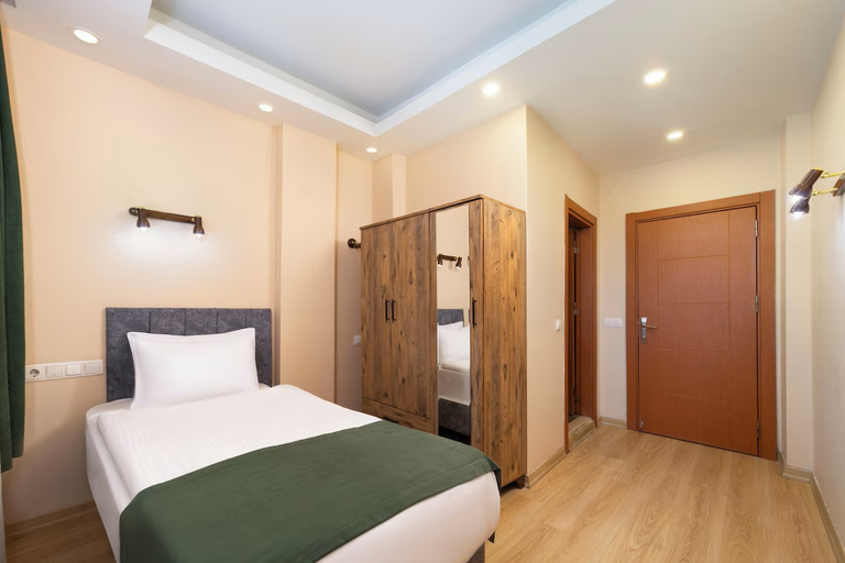Bedroom 3, Ulubat Castle Hotel, Fatih