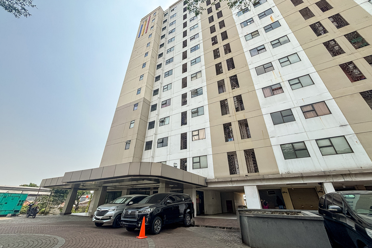 Exterior 2, RedDoorz near Batuceper Station, Tangerang