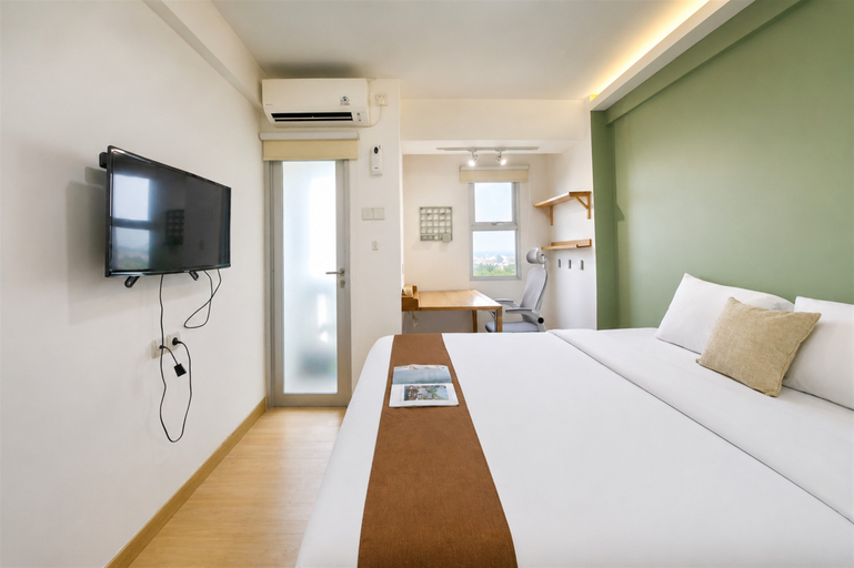 Bedroom 5, Comfortable Neat Studio at Apartment Urbantown Serpong By Travelio, Tangerang Selatan