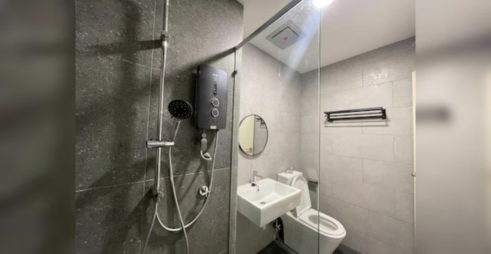 Bathroom 5, Collection O Meta City Residences, Seri Kembangan