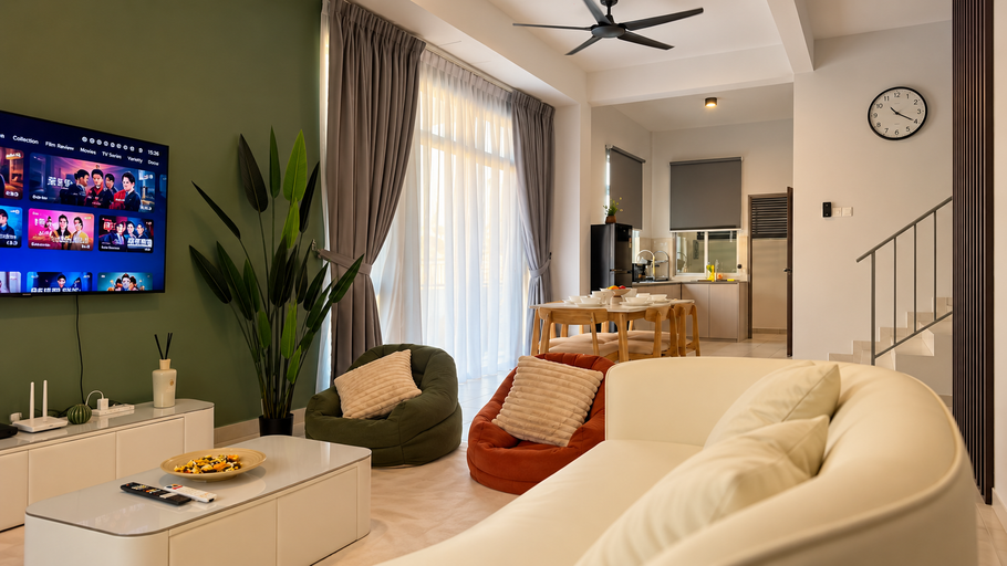 Living Room 3, Kangkar Pulai Landed FamilyJoy 4BR 13Pax Mahjong, Johor Bahru