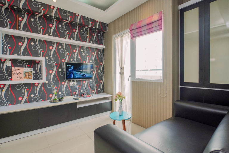 Living Room 5, Smart Value Combined 2BR at Apartment Green Pramuka City By Travelio, Jakarta Pusat