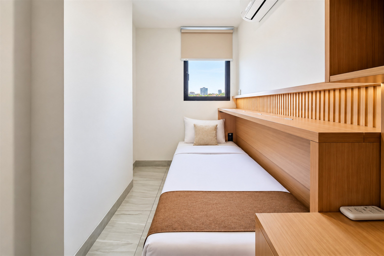Bedroom 2, Chic and Warm 2BR at Apartment Collins Boulevard By Travelio, Tangerang