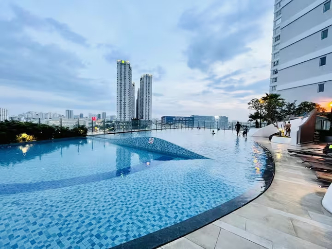 Swimming Pool 5, Sunrise City by Emily in Town, District 7