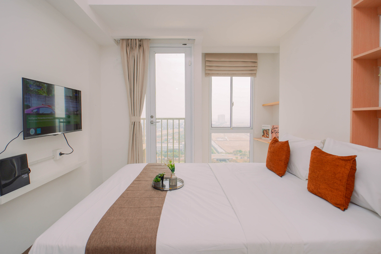 Bedroom 3, Modern Look Studio (No Kitchen) at Apartment Tokyo Riverside PIK 2 By Travelio, Tangerang