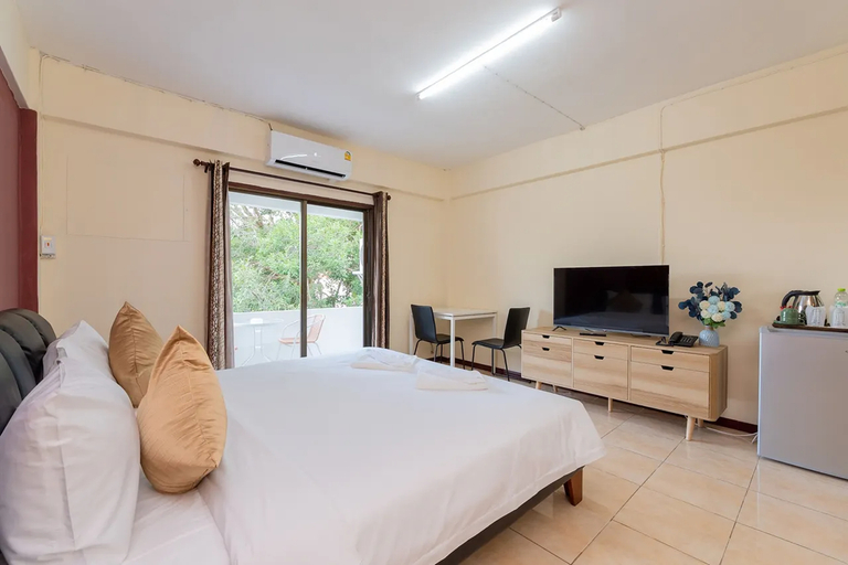 Others 2, Hillside Resort, Pattaya