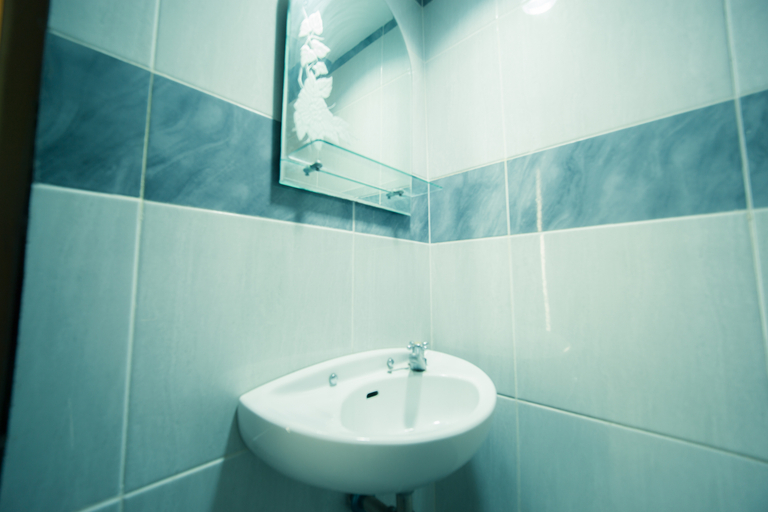 Bathroom 4, Rehat at Villa Cemara Kembar, Bandung